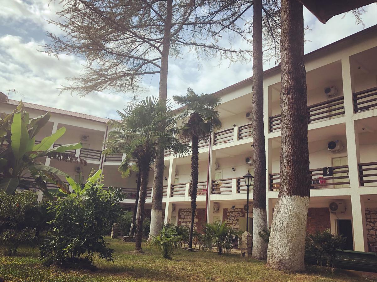 HELIOPARK Gora Bagrata Hotel Sukhumi Exterior foto
